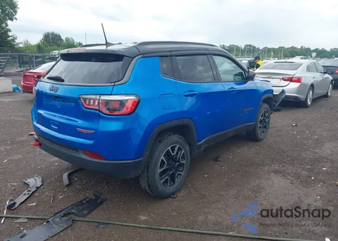2019 Jeep Compass Trailhawk 4X4 from USA, damaged, VIN 3C4NJDDB6KT760638